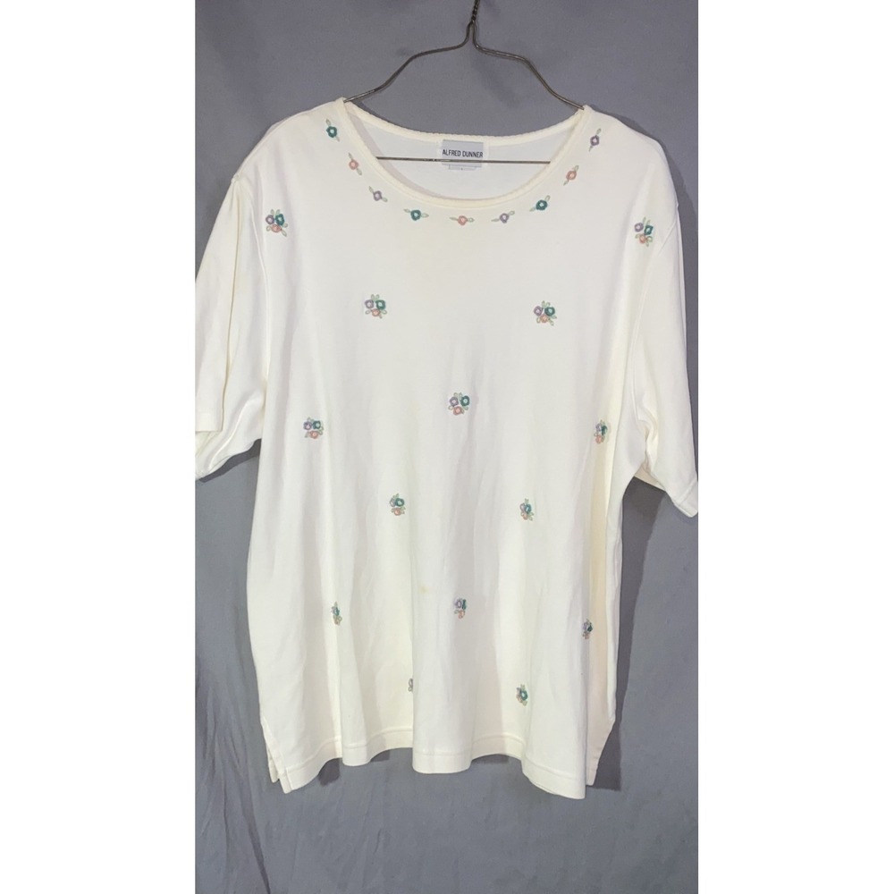 Vintage Alfred Dunner White Short Sleeve Embroidered Shirt, Large